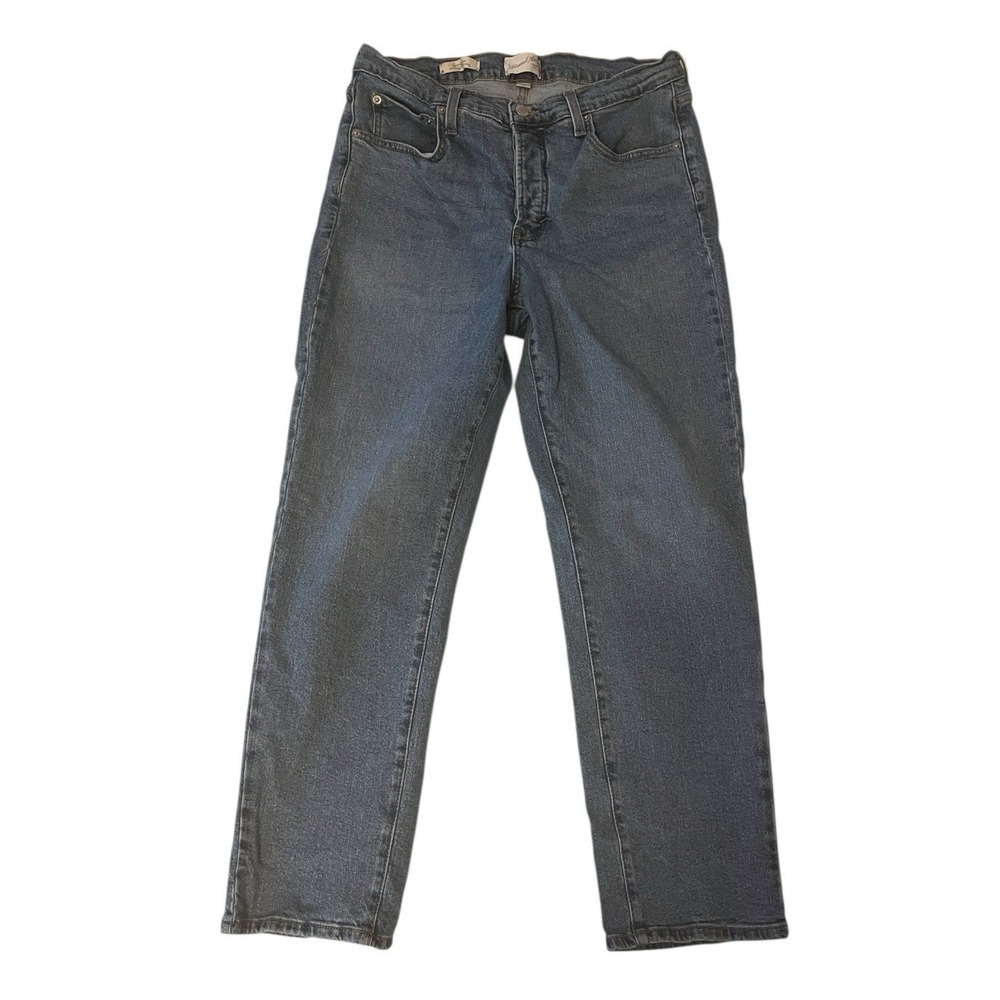 Universal Thread Women's Size 12 Mid Rise 80's Slim Button Fly Light Wash